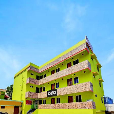 Oyo Flagship 81058 Royal Regalia Hotel Bhubaneswar Exterior foto