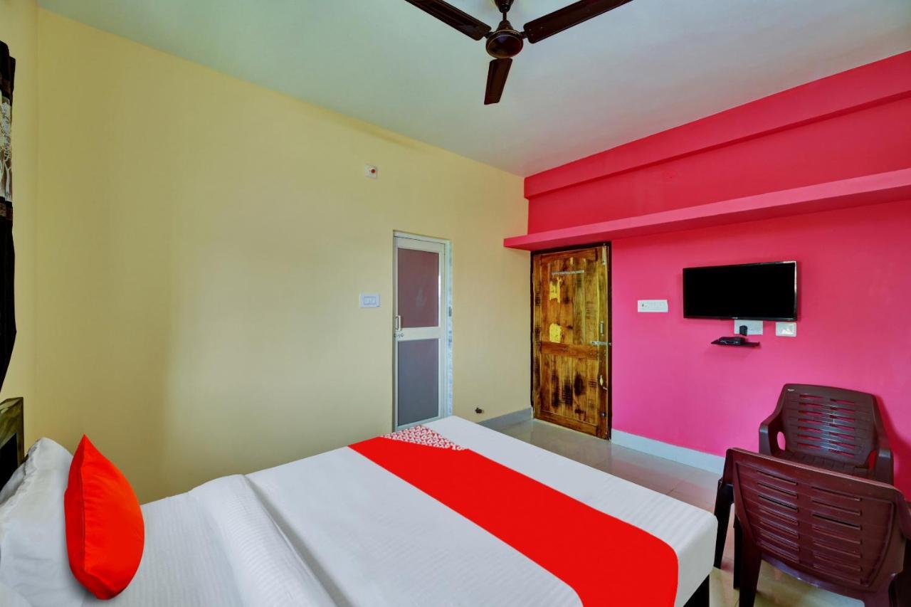 Oyo Flagship 81058 Royal Regalia Hotel Bhubaneswar Exterior foto