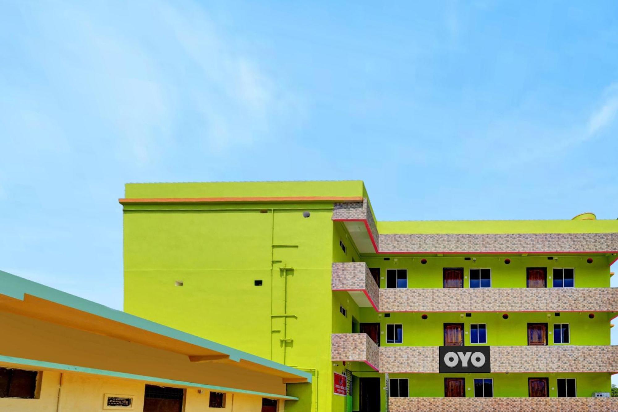Oyo Flagship 81058 Royal Regalia Hotel Bhubaneswar Exterior foto