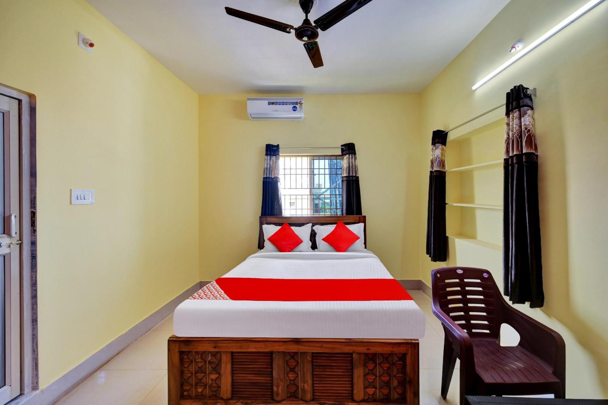 Oyo Flagship 81058 Royal Regalia Hotel Bhubaneswar Exterior foto
